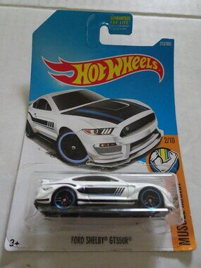 Hot Wheels Muscle Mania 2017 Ford Shelby GT350R 1:64 Diecast Car White & Black N